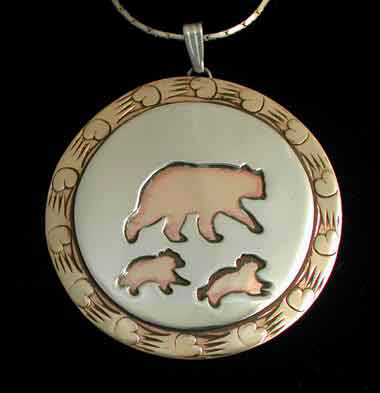 pendant necklace mother bear with cubs